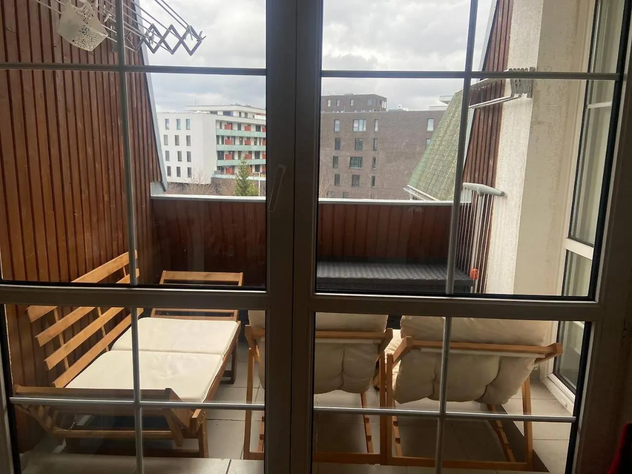 Light & Wood Design - 89 M2 Apartment In Prague Czech Republic
