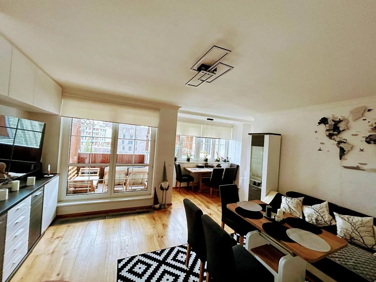 Light & Wood Design - 89 M2 Apartment In Prague Czech Republic