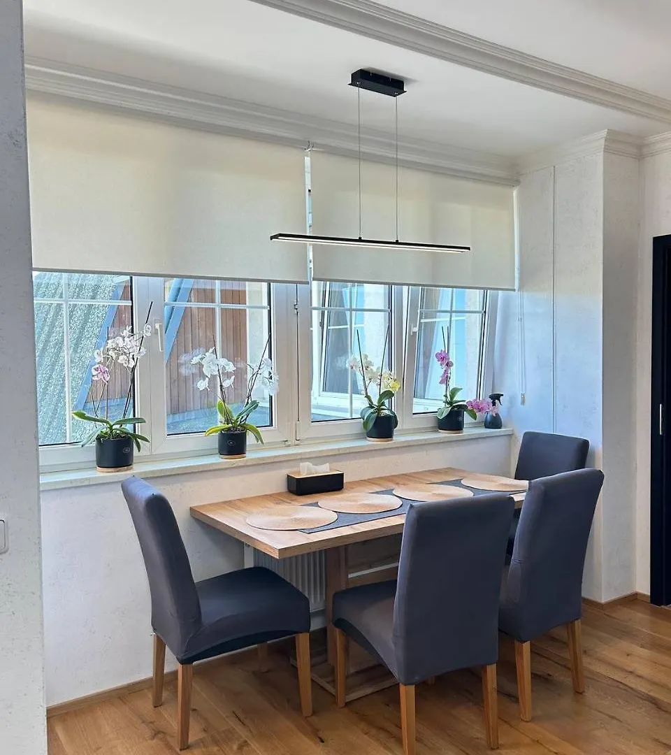 Light & Wood Design - 89 M2 Apartment In Prague 0*,  Czech Republic