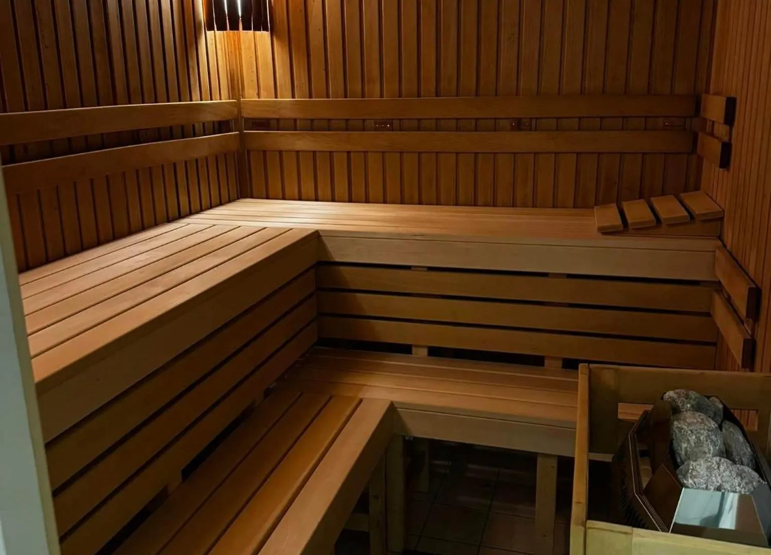 Light & Wood Design - 89 M2 Apartment In Praga 0*,